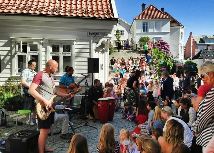 Semesterbostad Dinbnb Homes I 200m To Bryggen I Make Memories With Friends And Family! Bergen