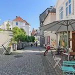 Dinbnb Homes I 200m To Bryggen I Make Memories With Friends And Family! * Bergen