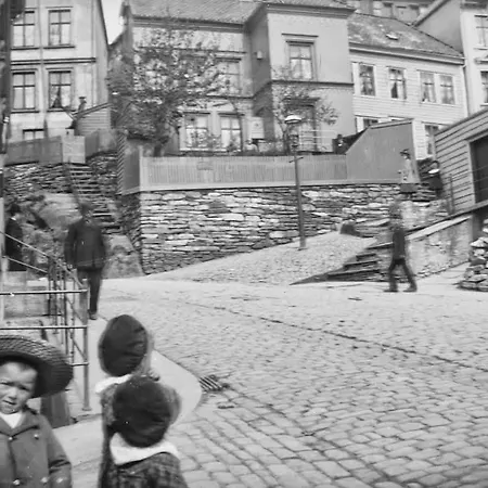 Dinbnb Homes I 200m To Bryggen I Make Memories With Friends And Family! Bergen